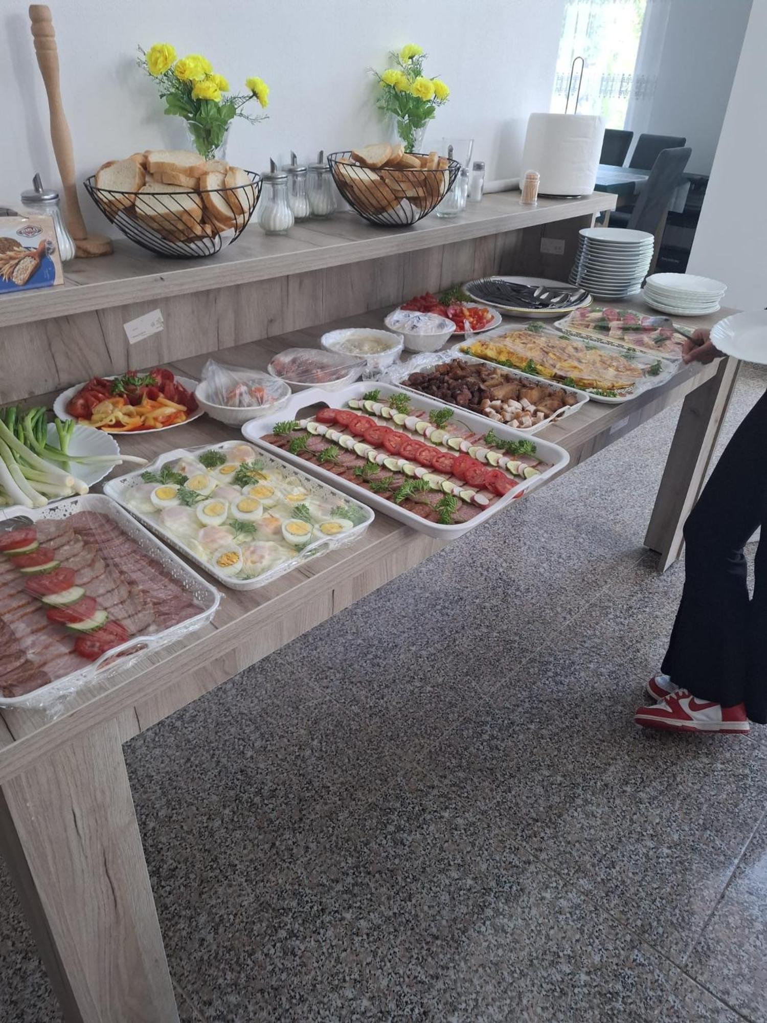 Pensiunea Paradiso Sarinasuf Buitenkant foto